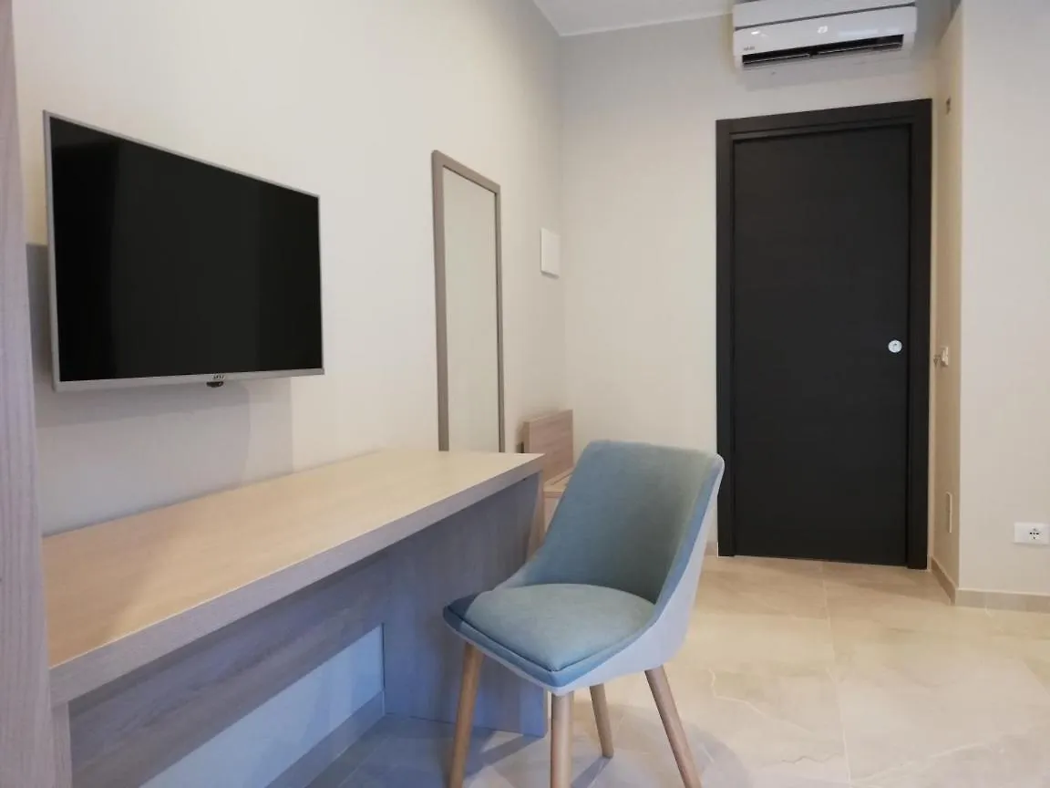 Casa Bandiera Syracuse Apartment